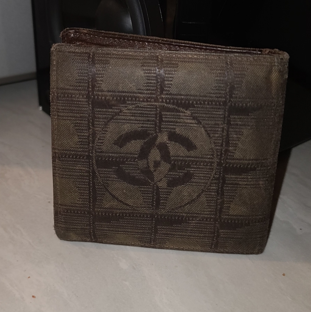 Auth. Chanel unisex wallet